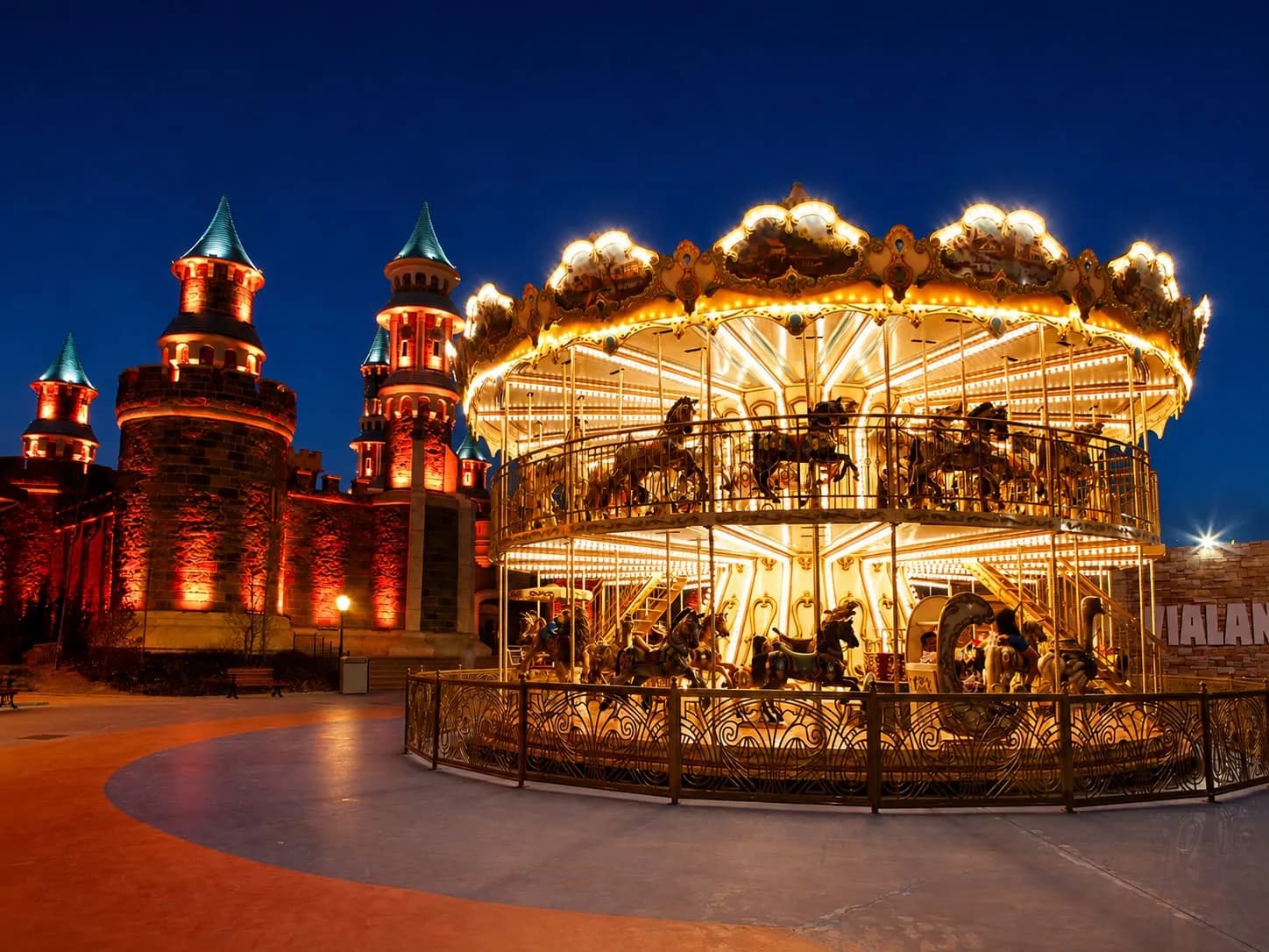 VIALAND TEMA PARK TURU – İSTANBUL'DA EŞSİZ EĞLENCE