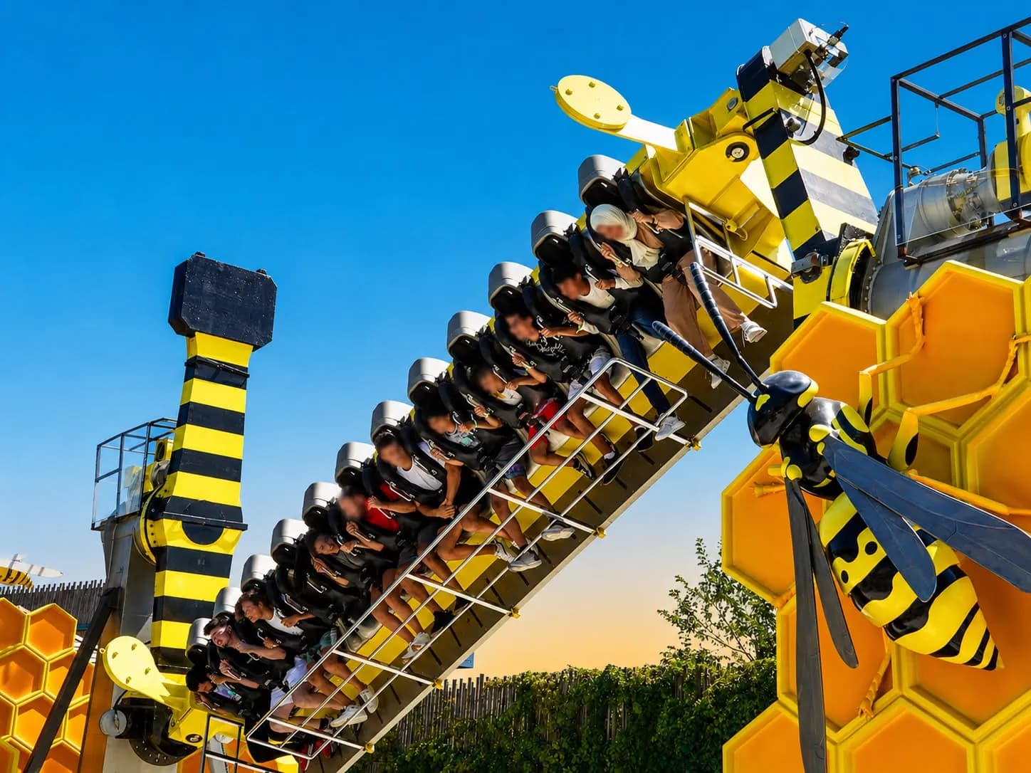 VIALAND TEMA PARK TURU – İSTANBUL'DA EŞSİZ EĞLENCE